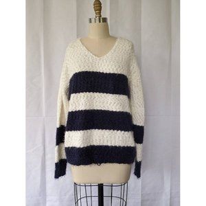 Women's Knox Rose V‎ Neck Eyelash Sweater Size Medium White Blue Stripe Boho NEW